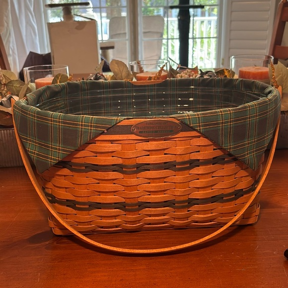 Longaberger Traditions Collection Family Basket 1995 Edition